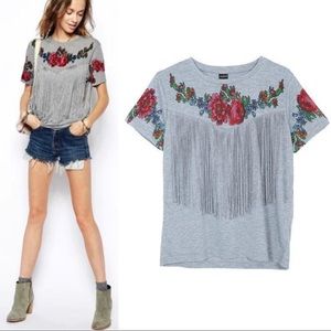 BRAND NEW Vadim Elegant Stylish Tassel Floral Print T shirt with movement Size M